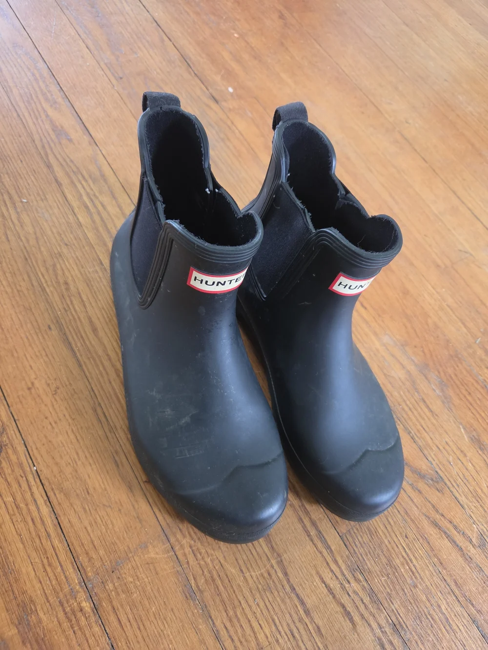 Hunter Womens Black Short Chelsea Rain Boots with Logo